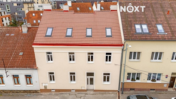 Prodej bytu 1+1 87 m², Na mokřině, Praha-Žižkov