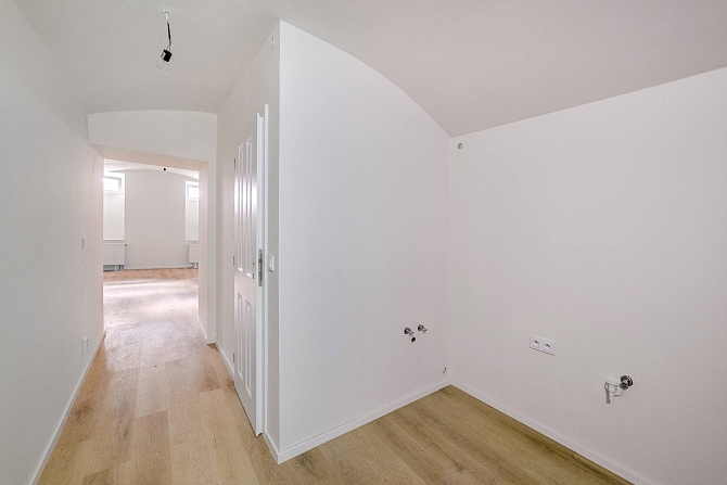 Prodej bytu 1+kk 33 m², Velehradská, Praha-Vinohrady