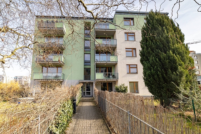 Prodej bytu 1+kk 36 m², Nepelova, Praha-Hloubětín