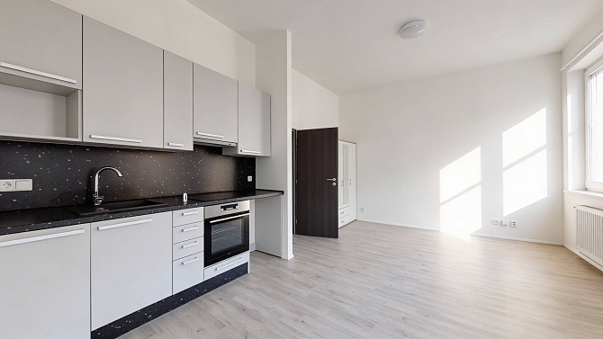 Prodej bytu 1+kk 32 m², V zahradách, Praha-Libeň
