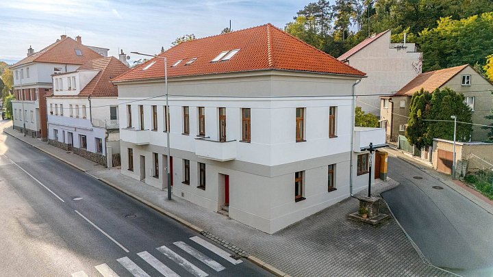 Prodej bytu 1+kk 30 m², Elišky Přemyslovny, Praha-Zbraslav