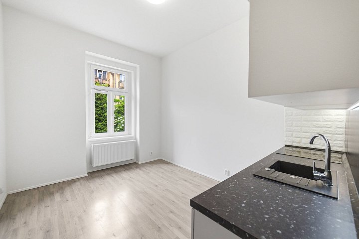 Prodej bytu 2+kk 39 m², V zahradách, Praha-Libeň