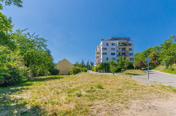Prodej pozemku bydlení pozemek 788 m², Praha