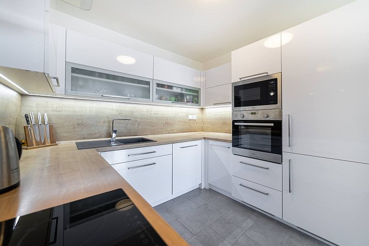Prodej bytu 2+kk 51 m², Pod Vinicí, Pardubice-Zelené Předměstí