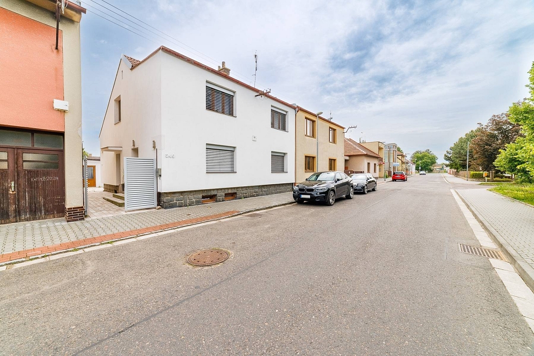 Prodej domu rodinný 197 m² pozemek 680 m², Národních hrdinů, Pardubice-Pardubičky
