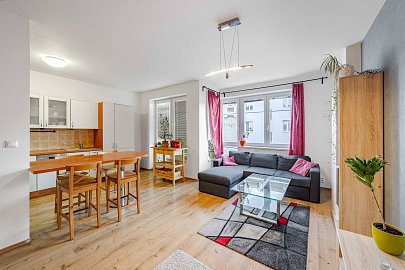 Prodej bytu 2+kk 57 m², V zahradách, Praha-Libeň