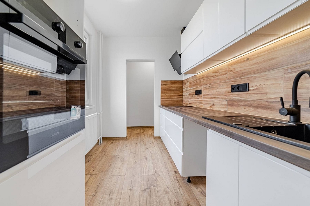Prodej bytu 3+1 65 m², Kremnická, Praha-Michle