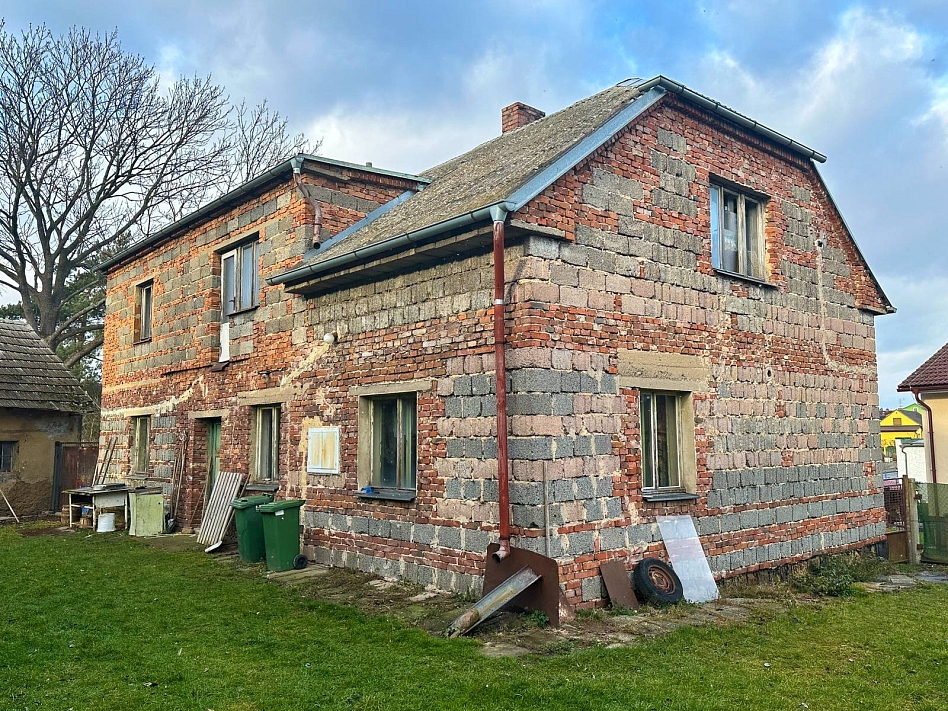 Prodej domu rodinný 220 m² pozemek 7341 m², Školní, Mnichovo Hradiště-Veselá
