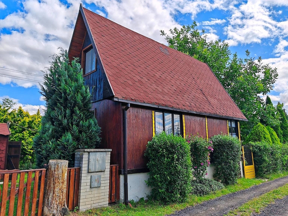 Prodej domu chata 56 m² pozemek 229 m², Křesín