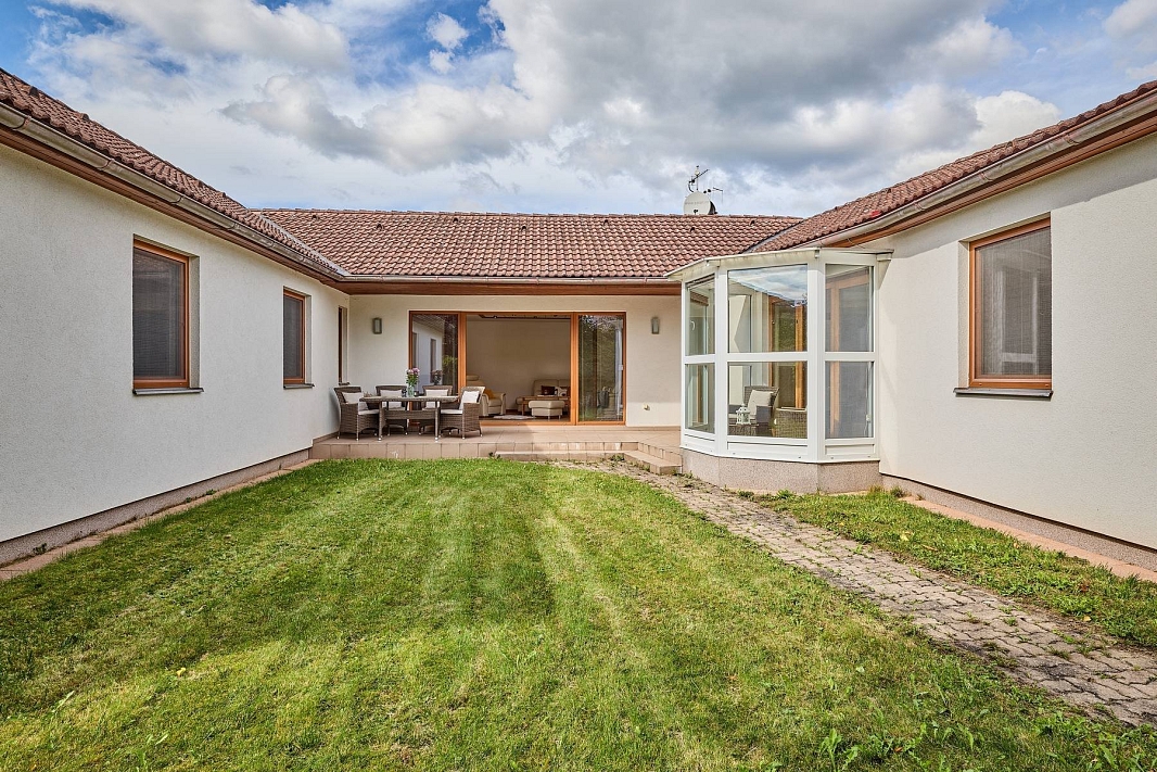 Prodej domu rodinný 210 m² pozemek 866 m², U Hřiště, Trutnov-Horní Staré Město