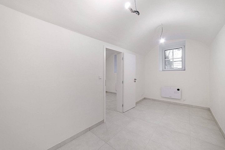 Prodej bytu 2+kk 23 m², Kolmá, Praha-Vysočany