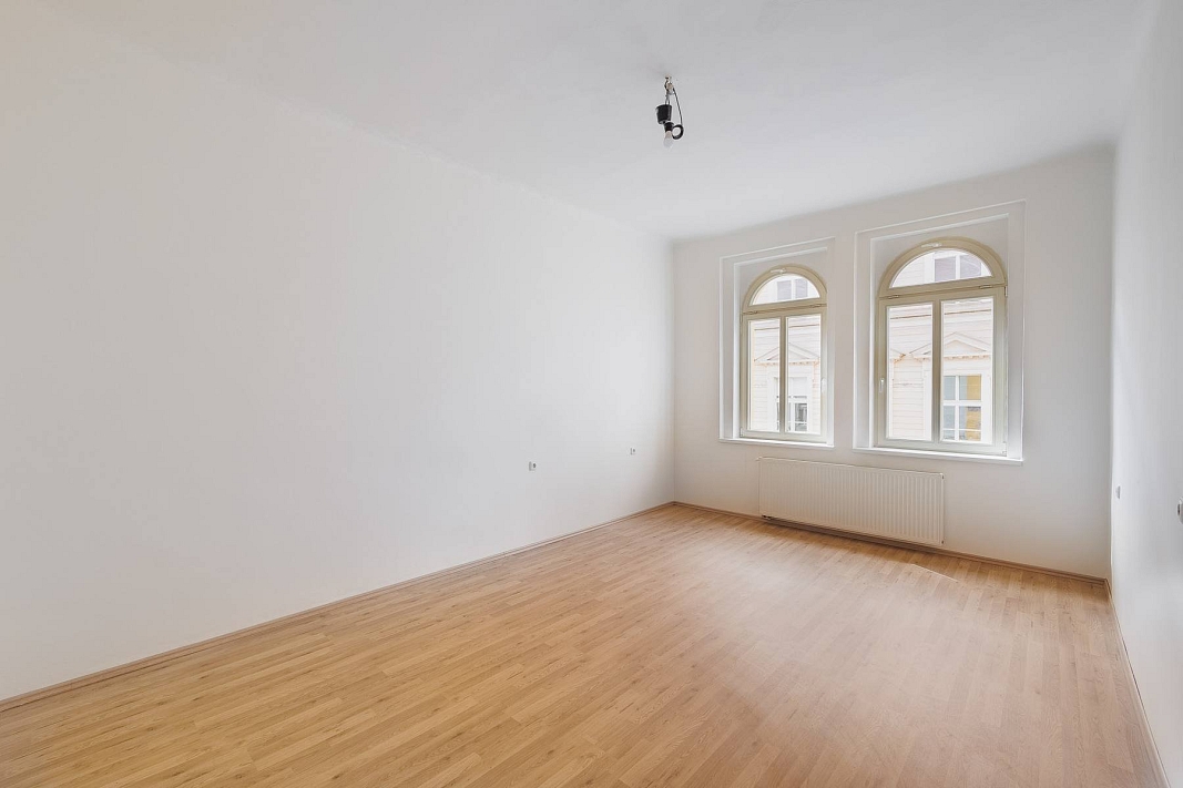 Prodej bytu 1+1 39 m², Přibyslavská, Praha-Žižkov