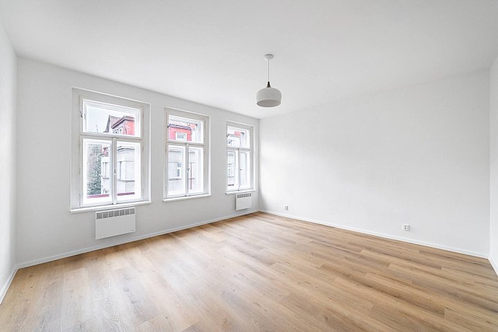 Prodej bytu 1+1 43 m², U Kublova, Praha-Podolí