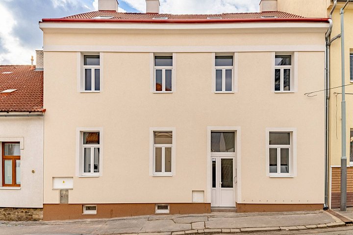 Prodej bytu 1+1 43 m², Na mokřině, Praha-Žižkov