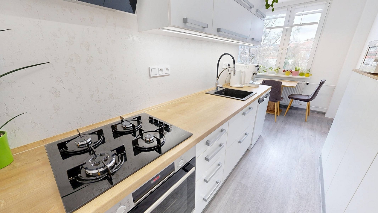Prodej bytu 2+1 59 m², Nad parkem, Meziboří