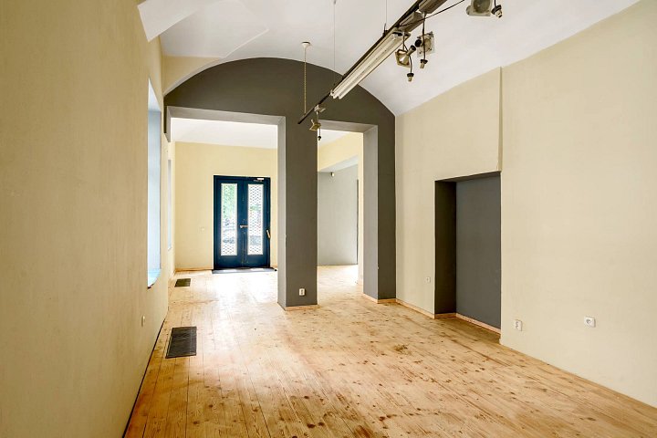 Prodej komerčních prostor obchodní prostory 290 m², Chlumova, Praha-Žižkov