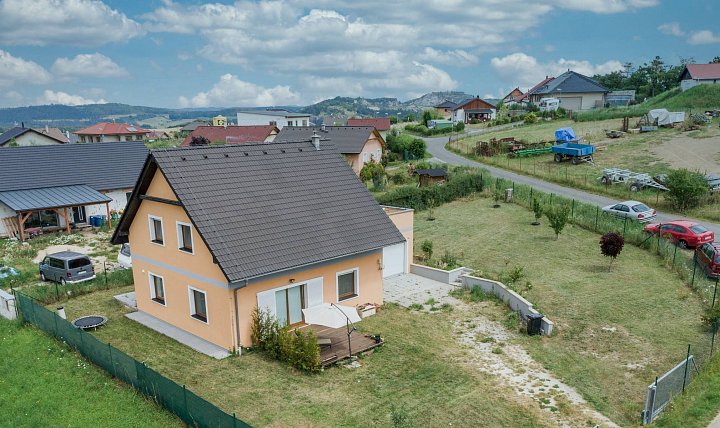Prodej domu rodinný 117 m² pozemek 831 m², K Vodojemu, Tmaň