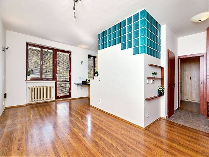 Prodej bytu 2+1 48 m², Skaláků, Praha-Braník