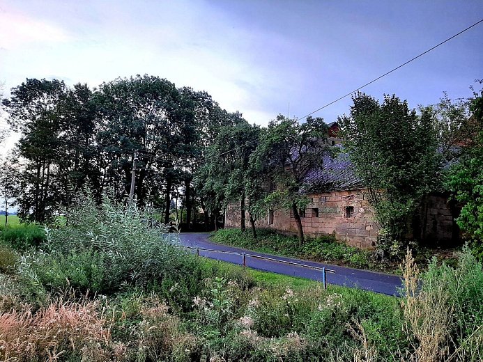 Prodej domu rodinný 1197 m² pozemek 583 m², Katusice-Trnová