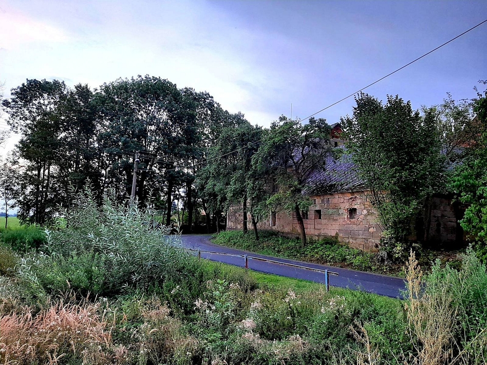 Prodej domu rodinný 1197 m² pozemek 583 m², Katusice-Trnová