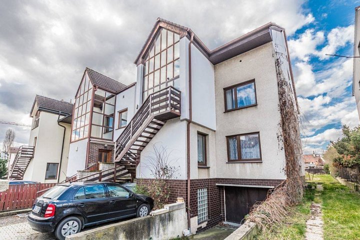 Prodej domu rodinný 308 m² pozemek 415 m², Praha