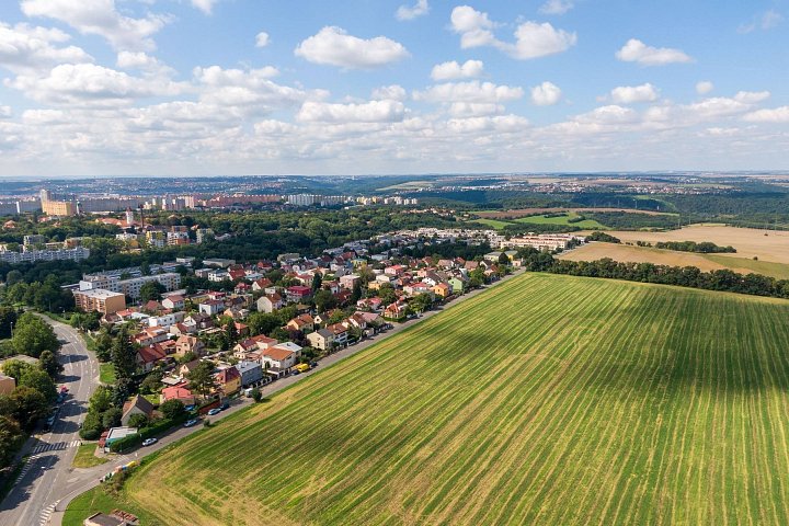 Prodej pozemku pole pozemek 1824 m², Vidovická, Praha-Čimice