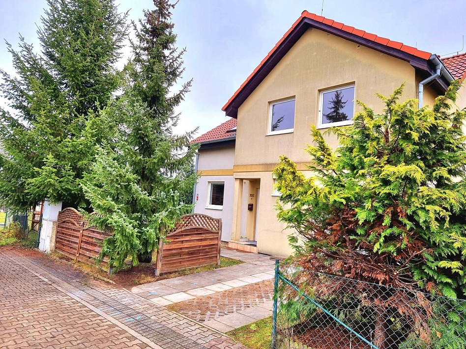 Pronájem domu rodinný 140 m² pozemek 500 m², U hájku, Praha-Vinoř