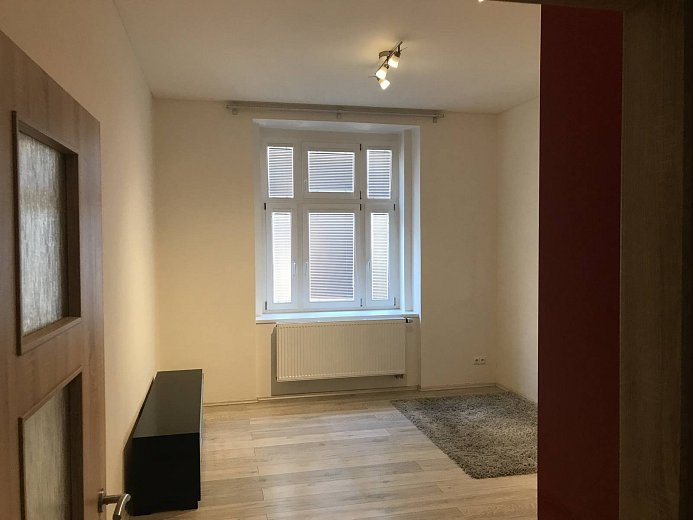 Pronájem bytu 2+kk 52 m², Vlastislavova, Praha-Nusle