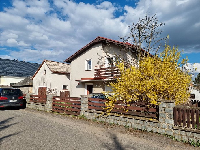 Pronájem domu rodinný 95 m² pozemek 1000 m², Háje