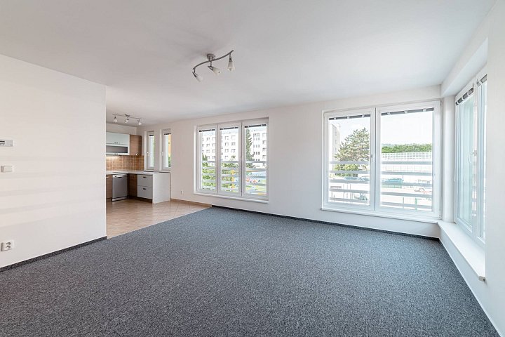 Pronájem bytu 2+kk 50 m², Modřanská, Praha-Modřany