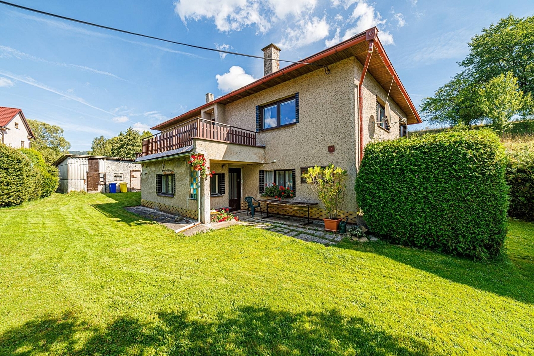 Prodej domu rodinný 255 m² pozemek 3472 m², Meziměstí-Vižňov
