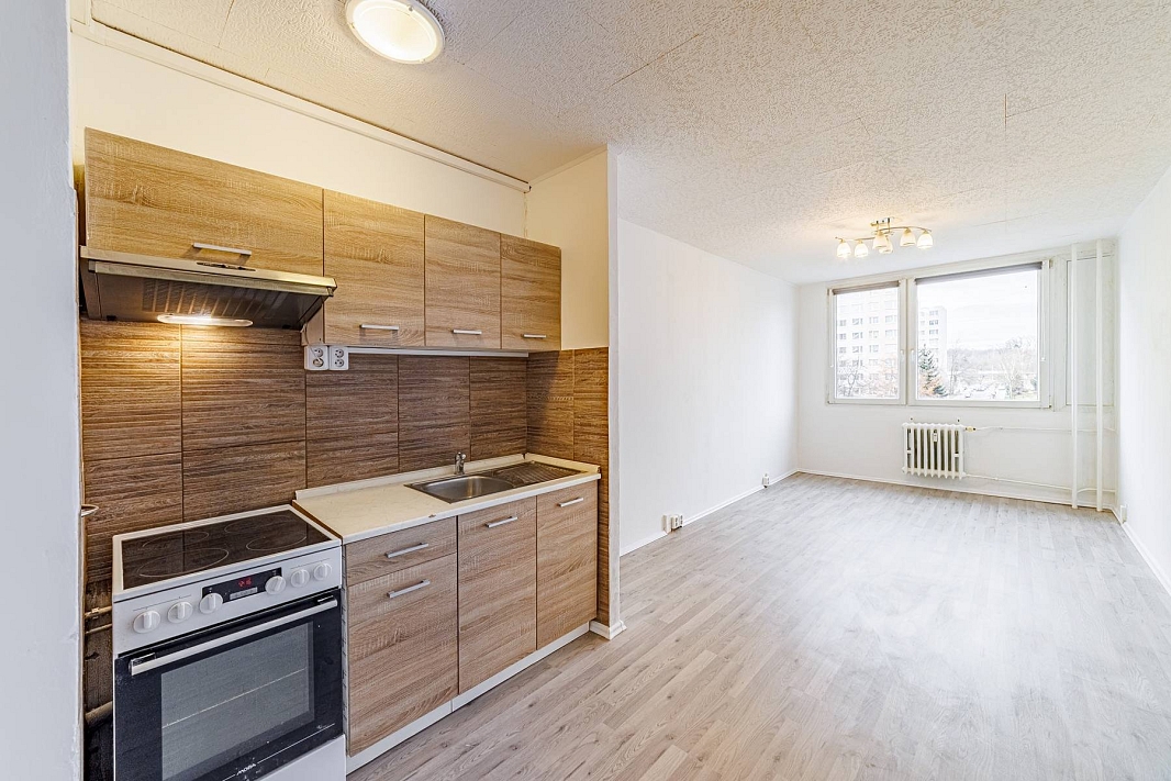 Prodej bytu 2+kk 40 m², Holandská, Kladno-Kročehlavy