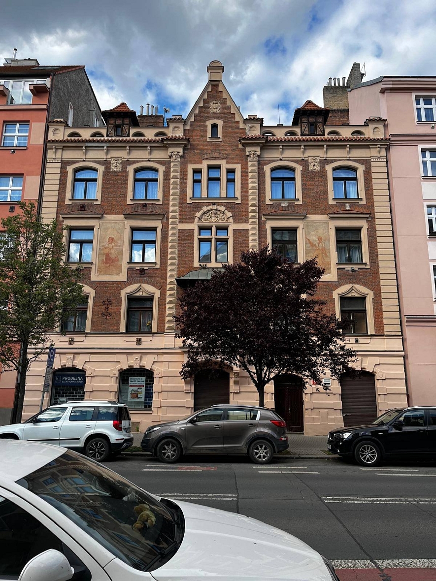 Pronájem bytu 2+kk 55 m², U Uranie, Praha-Holešovice