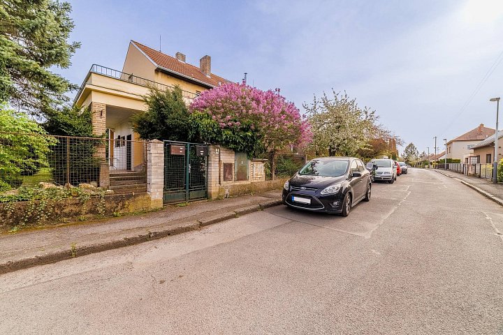 Prodej bytu 3+1 63 m², Žabovřeská, Praha-Zbraslav