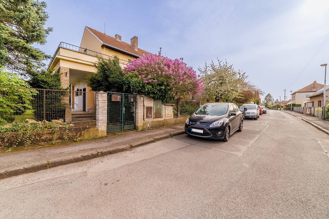 Prodej bytu 3+1 63 m², Žabovřeská, Praha-Zbraslav