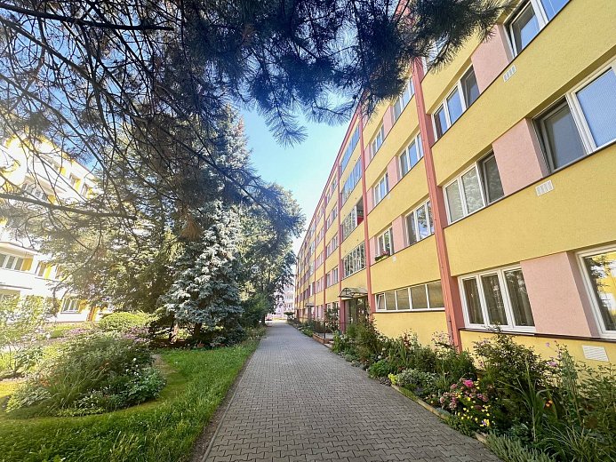 Pronájem bytu 3+1 59 m², Prodloužená, Pardubice-Polabiny