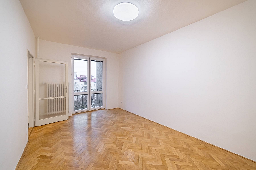 Pronájem bytu 3+1 71 m², Madridská, Praha-Vršovice