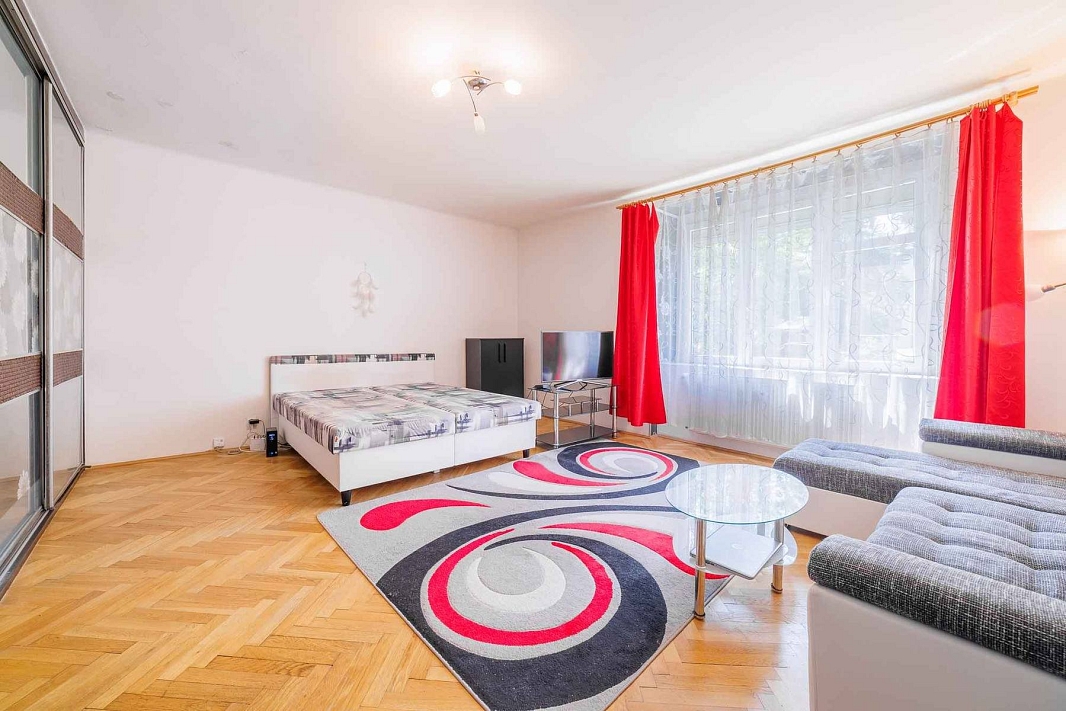 Prodej bytu 1+1 44 m², Jakutská, Praha-Vršovice