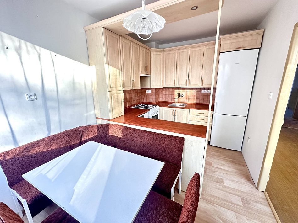 Pronájem bytu 3+1 70 m², Brožíkova, Pardubice-Polabiny