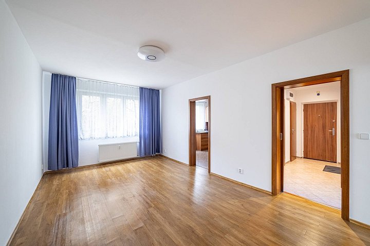 Pronájem bytu 3+1 74 m², Zeyerova alej, Praha-Břevnov