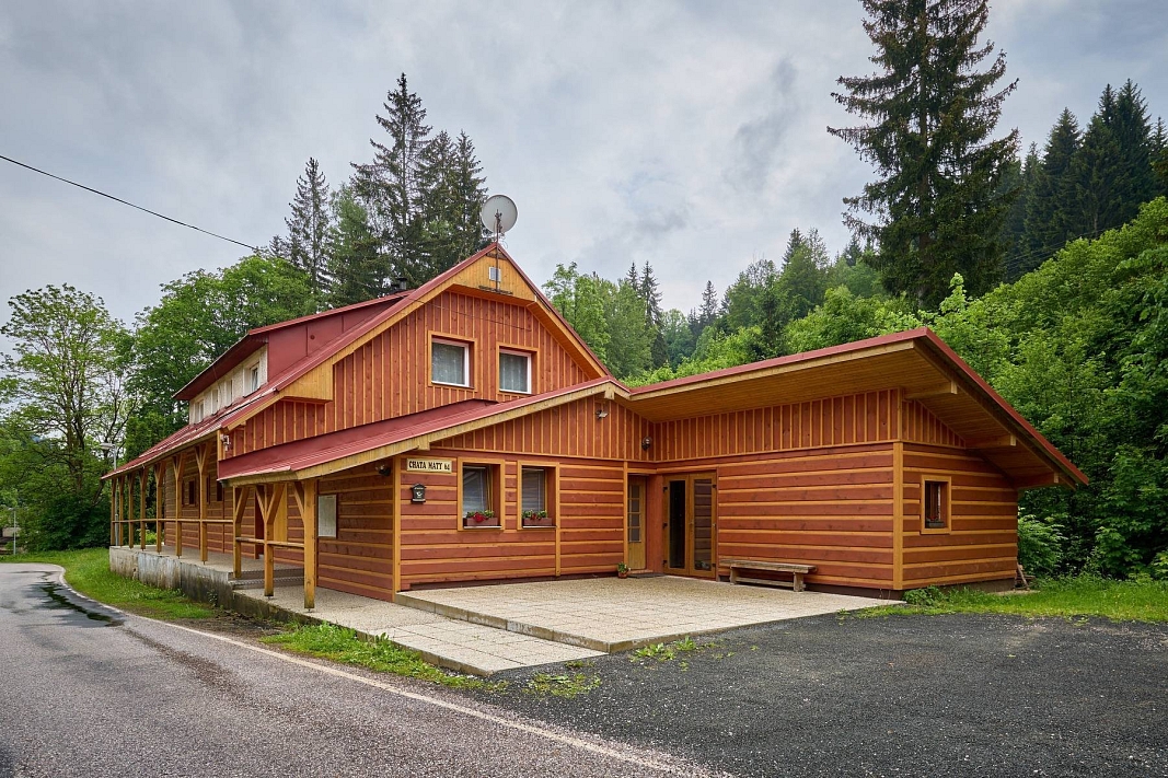 Prodej komerčních prostor ubytování 331 m², Dolní Dvůr