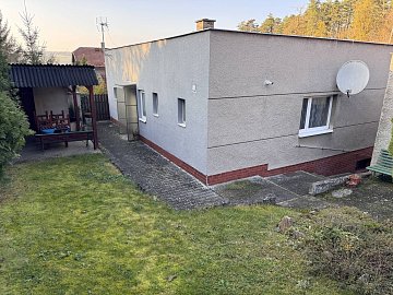 Prodej domu rodinný 100 m² pozemek 558 m², Suchomasty