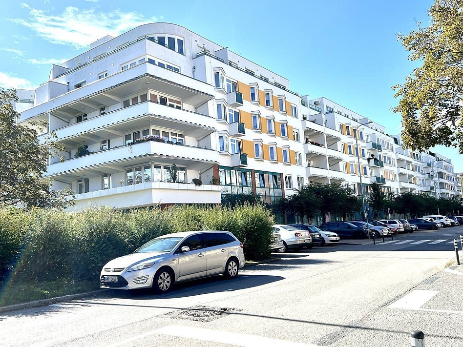 Pronájem bytu 2+kk 58 m², Högerova, Praha-Hlubočepy